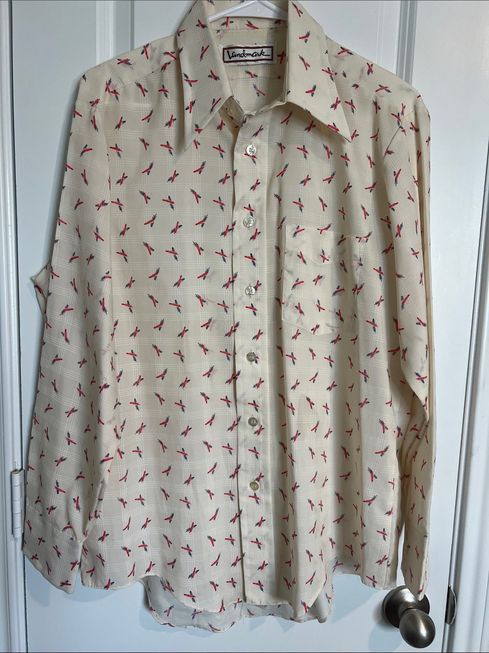 Vintage Landmark Cream Button-Down Shirt with Red/Blue Feathers